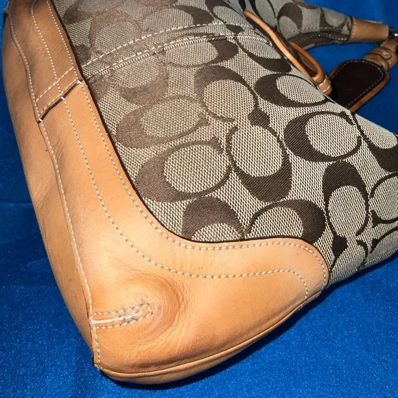 Coach Hampton Hobo Bag Y2K-era from 2004 - Picture 5 of 16